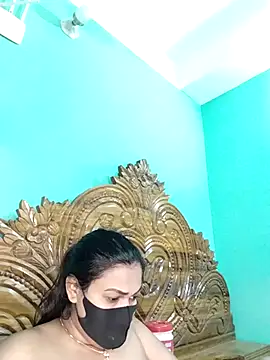 Snapshot of monekhan123 chatting on 11-26-25, 01:12 monekhan123 online show from 11-26-25, 01:12