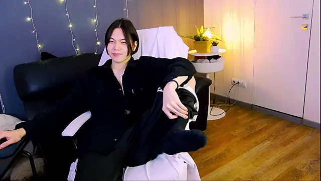 Snapshot of just_gay_ chatting on 02-05-25, 04:14 just gay  online show from 02-05-25, 04:14