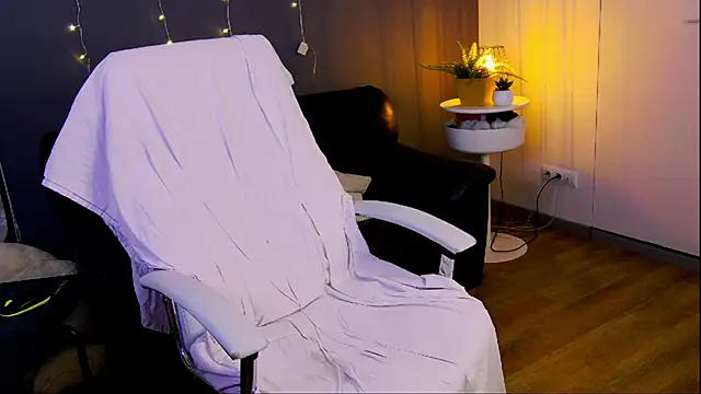 Snapshot of just_gay_ chatting on 02-05-25, 07:20 just gay  online show from 02-05-25, 07:20