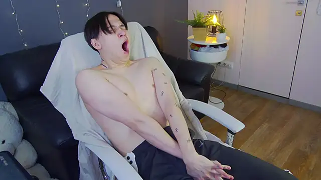 Snapshot of just_gay_ chatting on 02-09-25, 01:25 just gay  online show from 02-09-25, 01:25