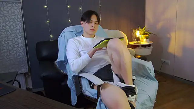 Snapshot of just_gay_ chatting on 02-15-25, 04:14 just gay  online show from 02-15-25, 04:14