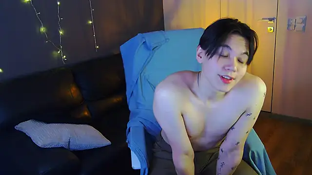 Snapshot of just_gay_ chatting on 02-26-25, 10:42 just gay  online show from 02-26-25, 10:42