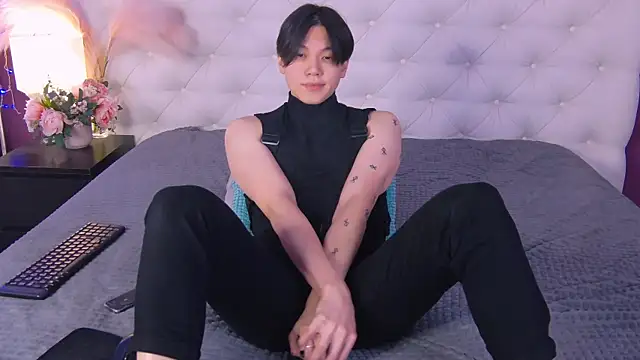 Snapshot of just_gay_ chatting on 03-12-25, 01:08 just gay  online show from 03-12-25, 01:08