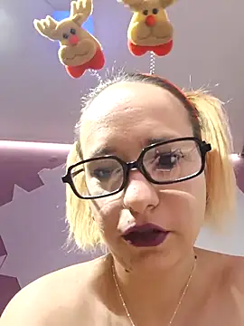 Snapshot of Mia_RainX chatting on 11-19-25, 02:28 Mia RainX online show from 11-19-25, 02:28