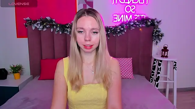 TessaAdorable online show from 12-20-25, 01:34