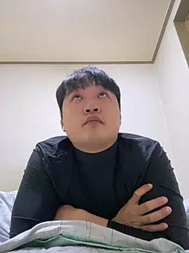 Snapshot of offwhite777 chatting on 01-31-25, 01:56 offwhite777 online show from 01-31-25, 01:56