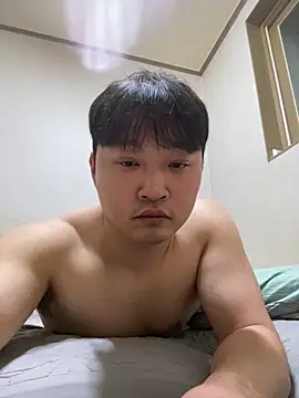 Snapshot of offwhite777 chatting on 02-22-25, 01:22 offwhite777 online show from 02-22-25, 01:22