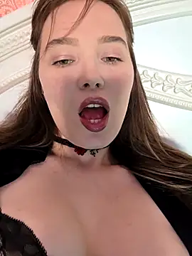 GoddessYanaMironova online show from 04-25-26, 07:55