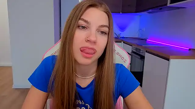 Enjoy everymoment  online show from 04-23-26, 01:57