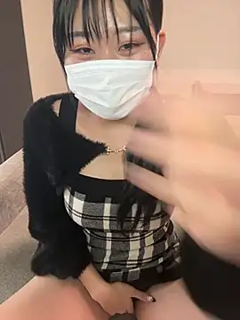 Rara  oo online show from 02-13-25, 04:43