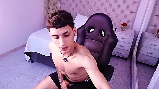 JhoanLeandro online show from 04-26-26, 06:11