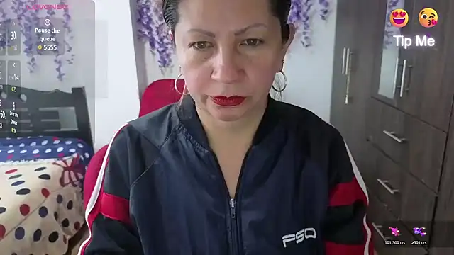 Snapshot of xxsexycutexxx chatting on 12-02-25, 11:37 xxsexycutexxx online show from 12-02-25, 11:37