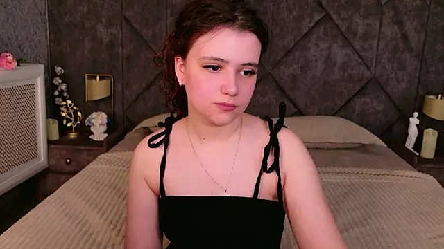 Snapshot of Pauline_Heaven chatting on 05-22-26, 05:36 Pauline Heaven online show from 05-22-26, 05:36