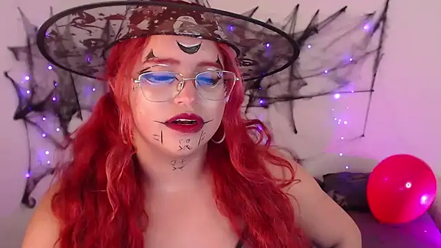 Snapshot of EstefyTabbo chatting on 10-27-25, 08:13 EstefyTabbo online show from 10-27-25, 08:13