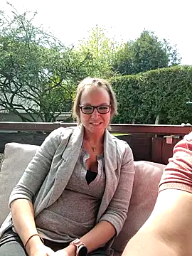 Fuxy-love69 online show from 04-18-26, 12:53