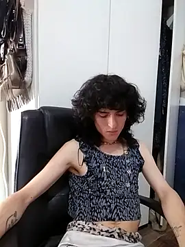 Snapshot of Penygirl chatting on 11-20-25, 04:18 Penygirl online show from 11-20-25, 04:18