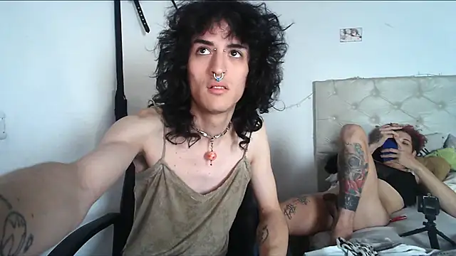 Snapshot of Penygirl chatting on 12-16-25, 01:32 Penygirl online show from 12-16-25, 01:32