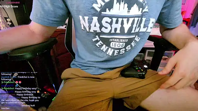 Snapshot of AaronSkeetman chatting on 05-13-26, 12:57 AaronSkeetman online show from 05-13-26, 12:57