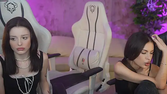 Snapshot of Milana_angell chatting on 02-25-25, 03:38 Milana angell online show from 02-25-25, 03:38