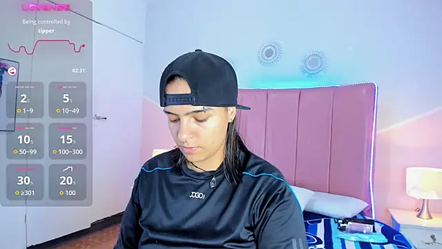 Liiam smith  online show from 11-17-25, 12:44