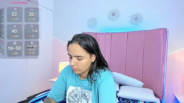 Liiam smith  online show from 11-29-25, 01:25