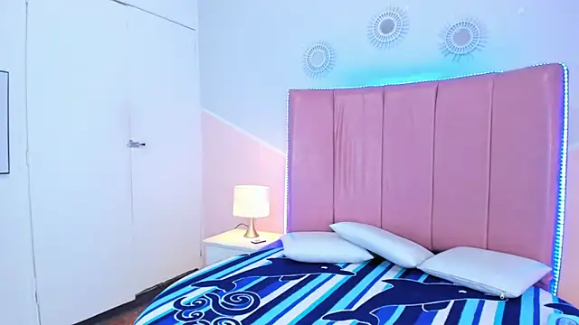 Liiam smith  online show from 12-14-25, 12:21