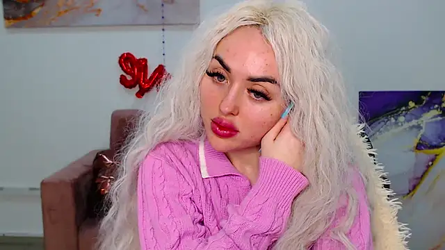 Snapshot of MissisCaty chatting on 03-19-25, 03:40 MissisCaty online show from 03-19-25, 03:40