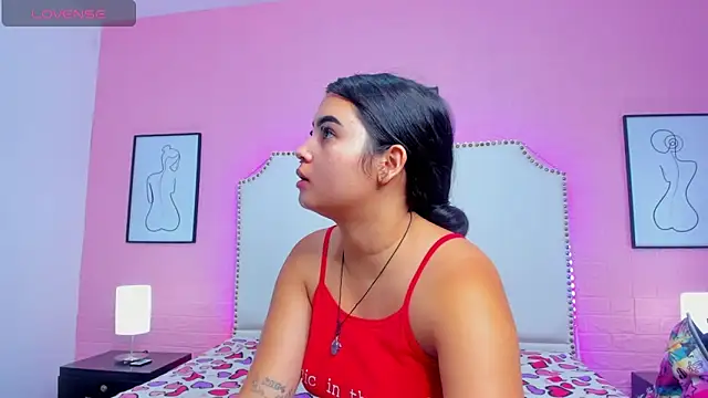  Emma whiitee  online show from 11-15-25, 12:34