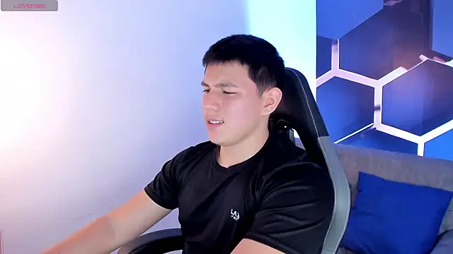 JamesCr  online show from 03-25-26, 03:34