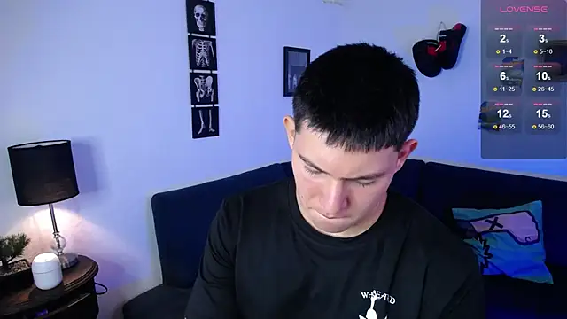 JamesCr  online show from 04-23-26, 02:19