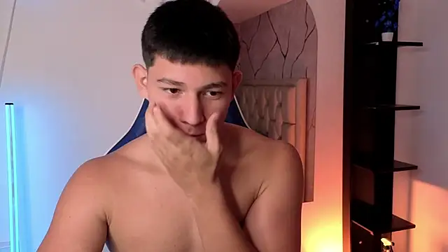 JamesCr  online show from 07-28-26, 12:48