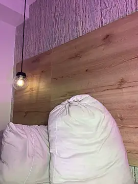 Snapshot of bella_lovers_ chatting on 11-14-25, 03:16 bella lovers online show from 11-14-25, 03:16