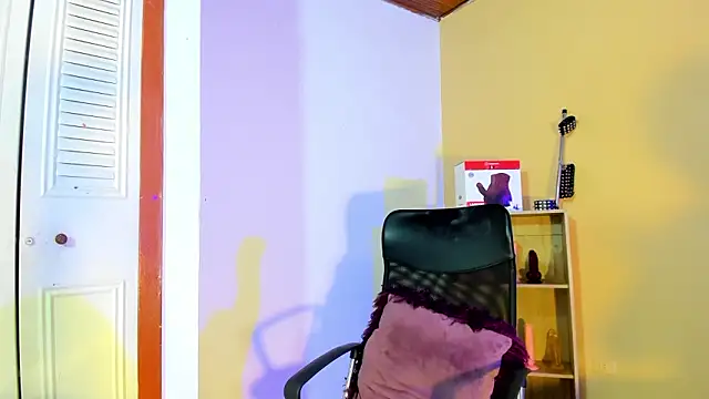 Violetta 0 online show from 01-19-26, 01:37