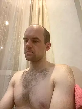 LynnAhNight online show from 11-05-25, 03:28