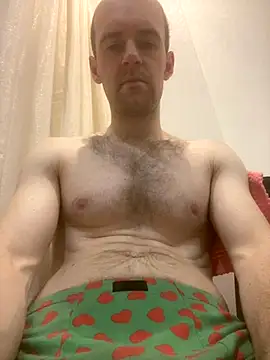 LynnAhNight online show from 11-06-25, 03:29