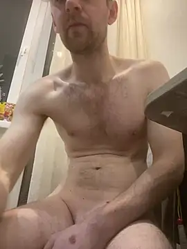 LynnAhNight online show from 02-11-26, 03:22