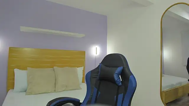 tiffanny doll  online show from 05-04-26, 12:23