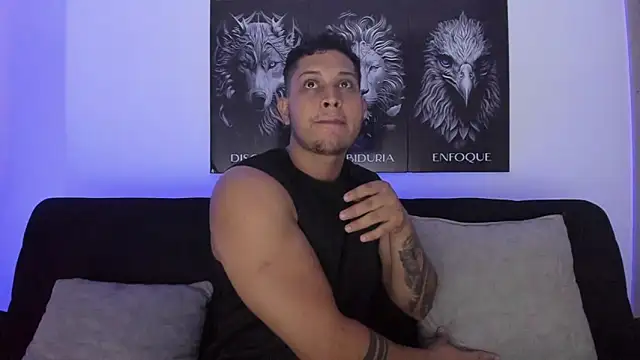 JohanSmith online show from 10-28-25, 02:04