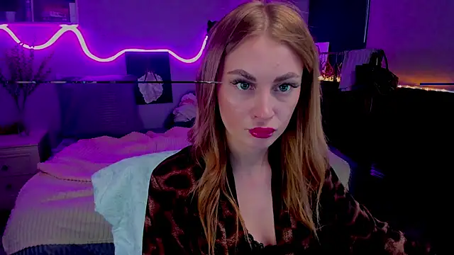 Snapshot of AnitaLamb chatting on 02-06-25, 05:03 AnitaLamb online show from 02-06-25, 05:03