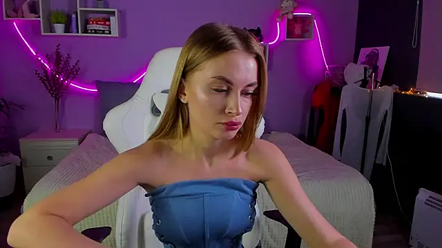 Snapshot of AnitaLamb chatting on 03-12-25, 04:51 AnitaLamb online show from 03-12-25, 04:51