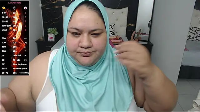 Aaliyah11 online show from 02-05-25, 12:49