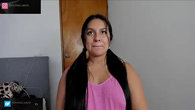 Snapshot of antonella_rod chatting on 09-19-25, 07:25 antonella rod online show from 09-19-25, 07:25