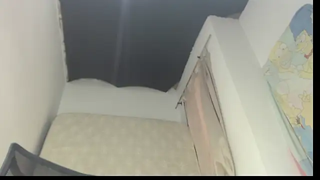 Snapshot of lolplipiwg chatting on 12-22-25, 07:00 lolplipiwg online show from 12-22-25, 07:00