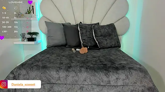 Danielaangelina online show from 02-02-26, 04:55