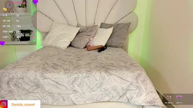 Danielaangelina online show from 04-25-26, 05:21