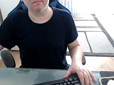 Snapshot of ruplumber chatting on 02-20-25, 09:22 ruplumber online show from 02-20-25, 09:22