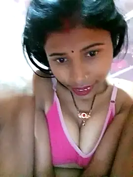 Snapshot of Miss_triha chatting on 02-06-25, 10:21 Miss triha online show from 02-06-25, 10:21