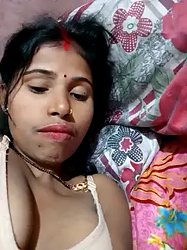 Snapshot of Miss_triha chatting on 02-14-25, 12:41 Miss triha online show from 02-14-25, 12:41