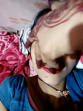 Snapshot of Miss_triha chatting on 02-15-25, 06:44 Miss triha online show from 02-15-25, 06:44