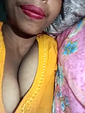 Snapshot of Miss_triha chatting on 09-11-25, 05:46 Miss triha online show from 09-11-25, 05:46